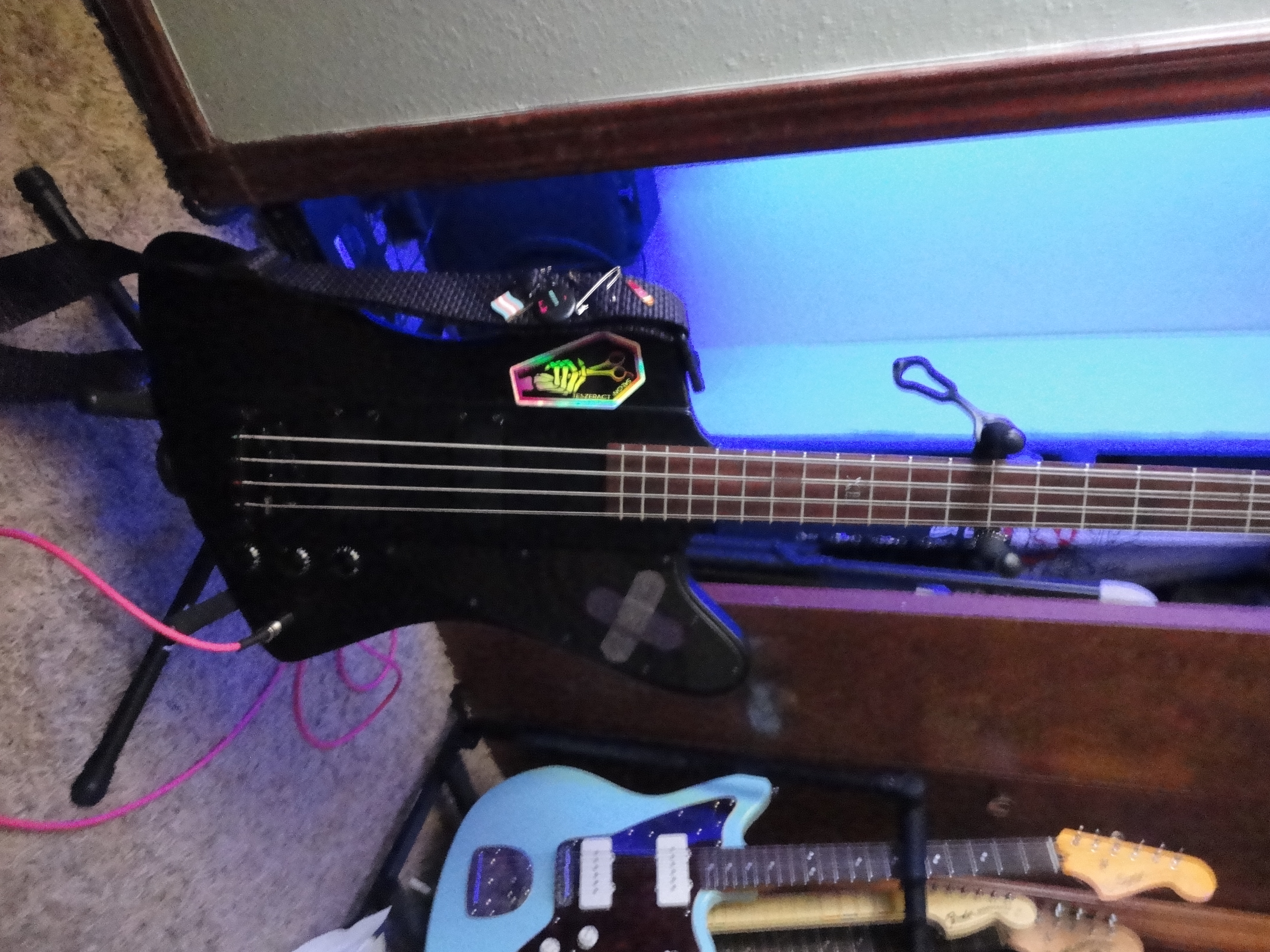 sowwy no bass photo